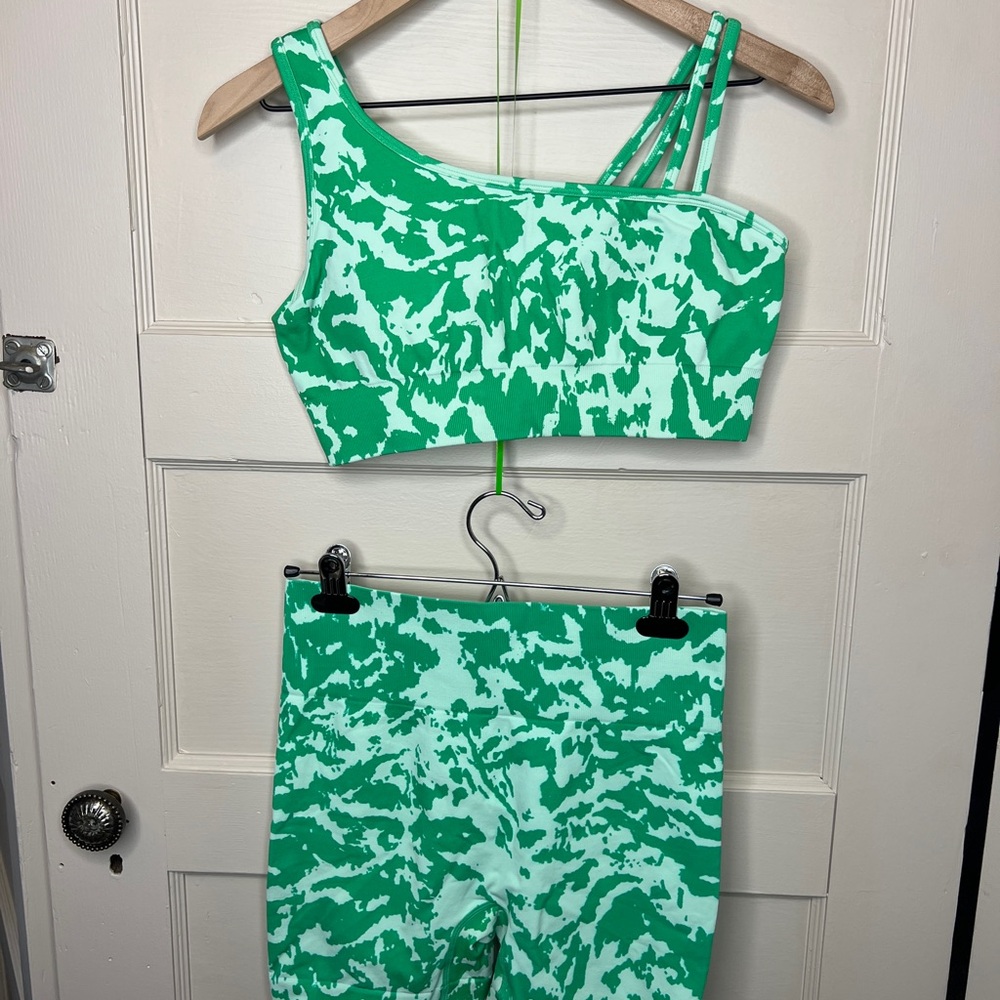 ZYIA NWOT Bright Green Asym Bra and Scrunch Shorts!